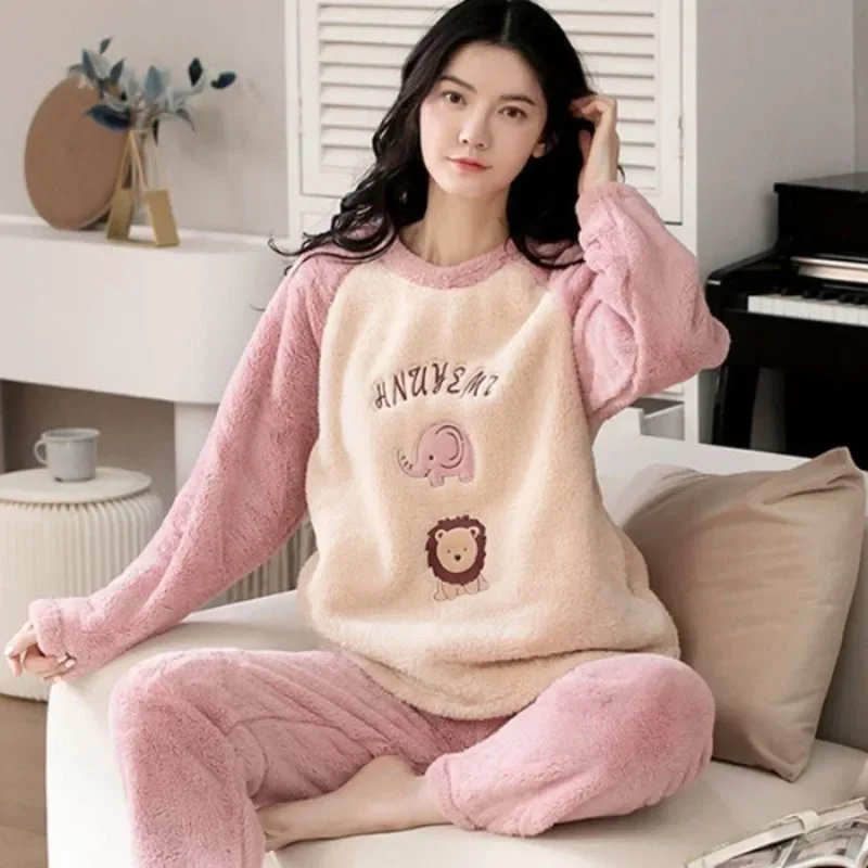 Winter Clothing Offer - Indumenti da notte caldi per l'inverno