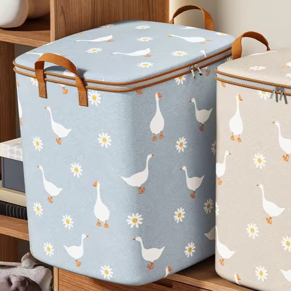 Borsa portaoggetti Daisy Goose - Winter Clothing Types recensione e prezzo